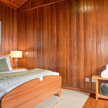 Do Relogio D'agua, A In Madeira * Ponta do Sol (Madeira)