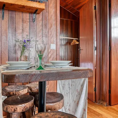 Do Relogio D'agua, A In Madeira Chalet