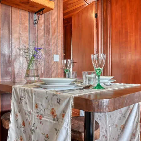Chalet Do Relógio D'água, A In Madeira *